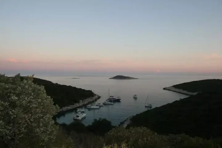 croatie-secluded-anchorage-pakleni-islands-uai-720x480