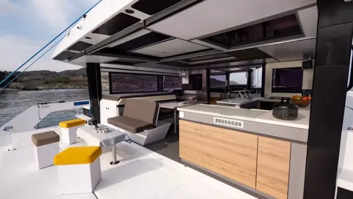 w54yachting-stardust-5-uai-720x406